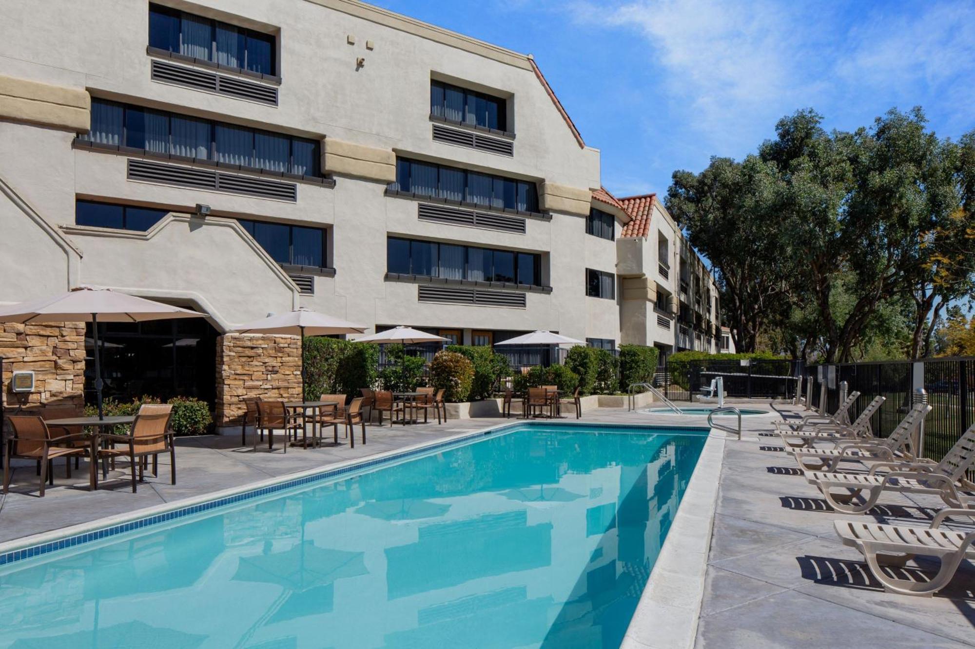 Courtyard By Marriott San Diego Rancho Bernardo Екстериор снимка